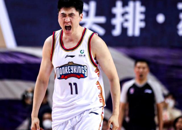 青岛对抗蚌埠：山东男篮面对同曦队势在必得